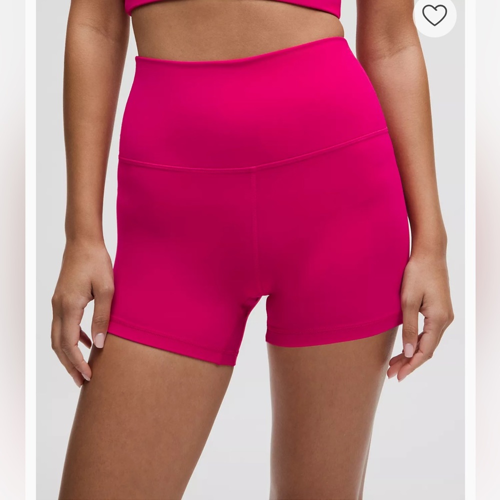 Lululemon- Align High-Rise Short 4”
Size: 4